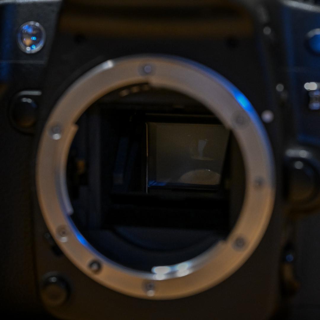 Nikon D80 デジタル一眼レフカメラ　純正レンズ２本付き