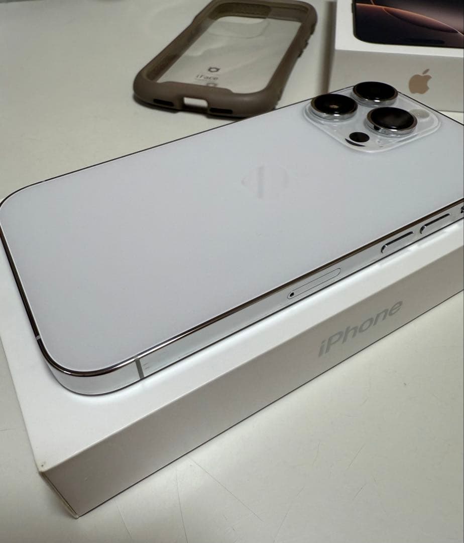iPhone 14 Pro シルバー海外製 256 GB 【美品】