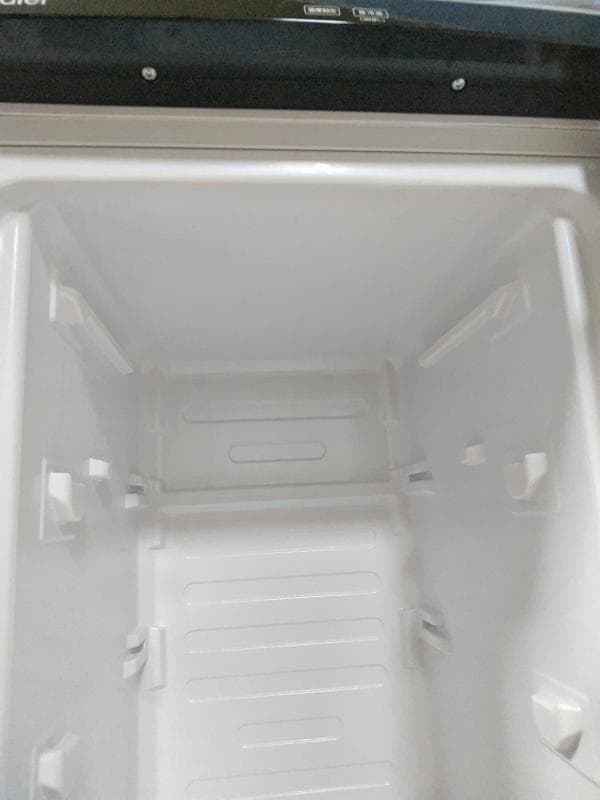 ハイアール冷蔵庫 102L　ノンフロン直冷式（仕切り板4枚つけます）