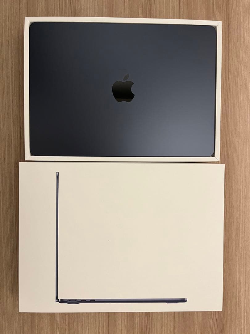 【美品】MacBookAir M3 13インチミッドナイト256GB 16GB