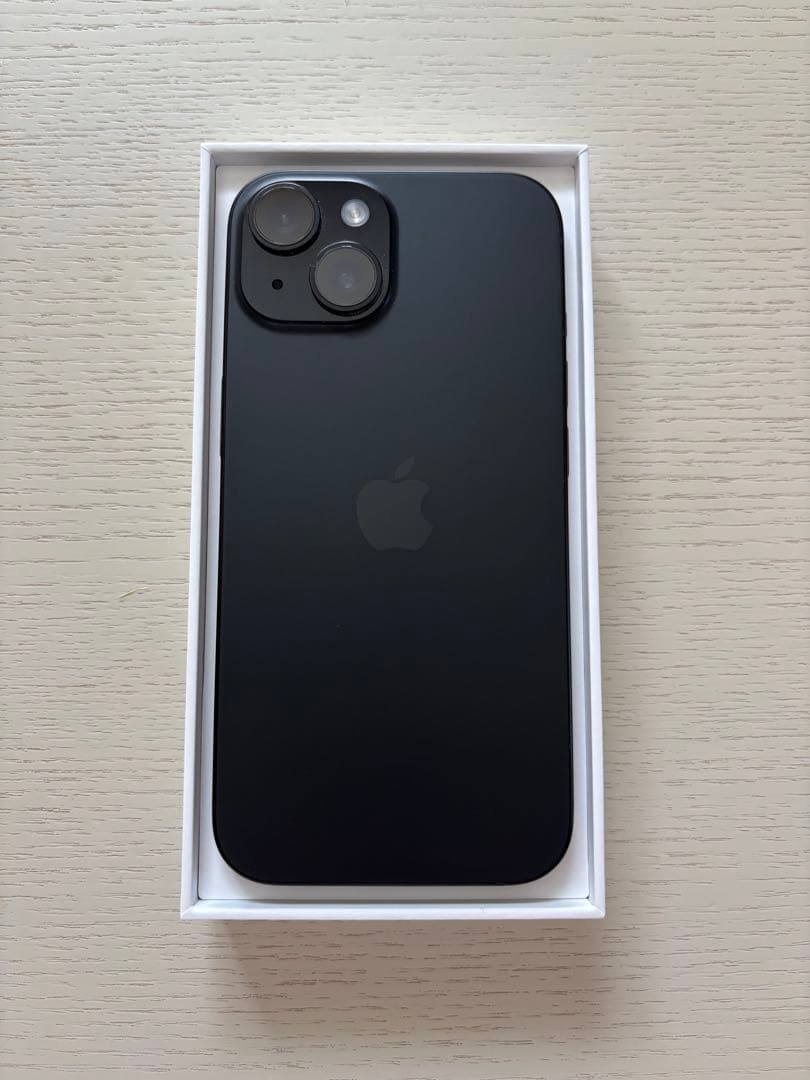 【美品】iPhone 15 128GB ブラック SIMフリー