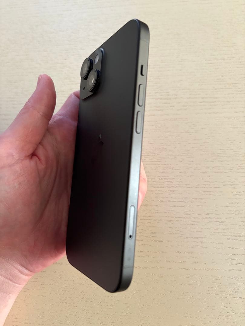 【美品】iPhone 15 128GB ブラック SIMフリー