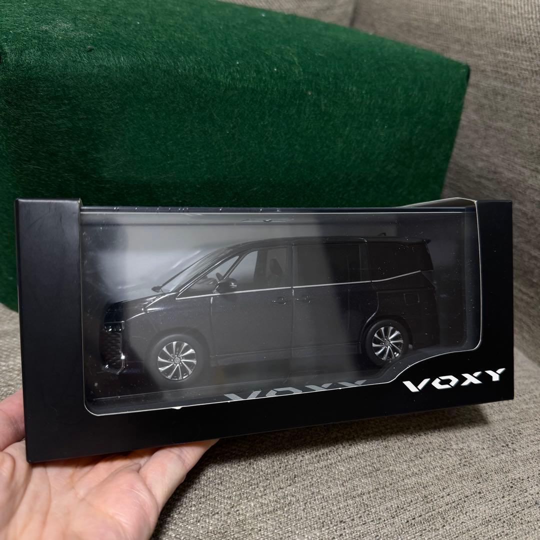 Voxy ブラック ミニカー 1/30 スケール Amazon | ヴォクシー 90系 VOXY 130スケール ミニカー | ミニカー