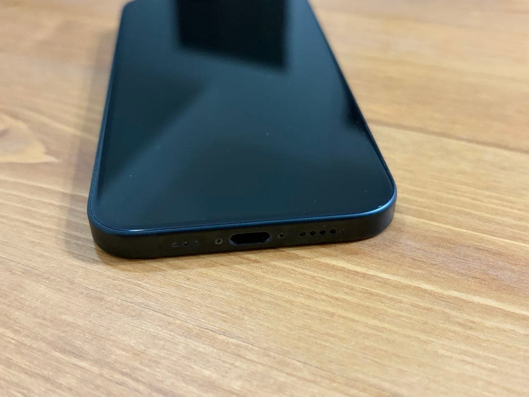 Apple iPhone 15 128GB ブラック