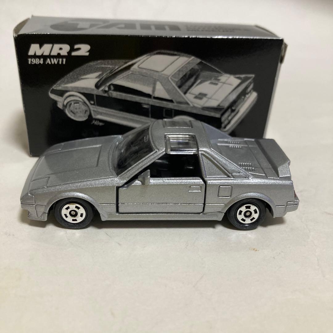 トミカトヨタMR2です。1984日本製 車体シルバー黒シート仕様TAM特注