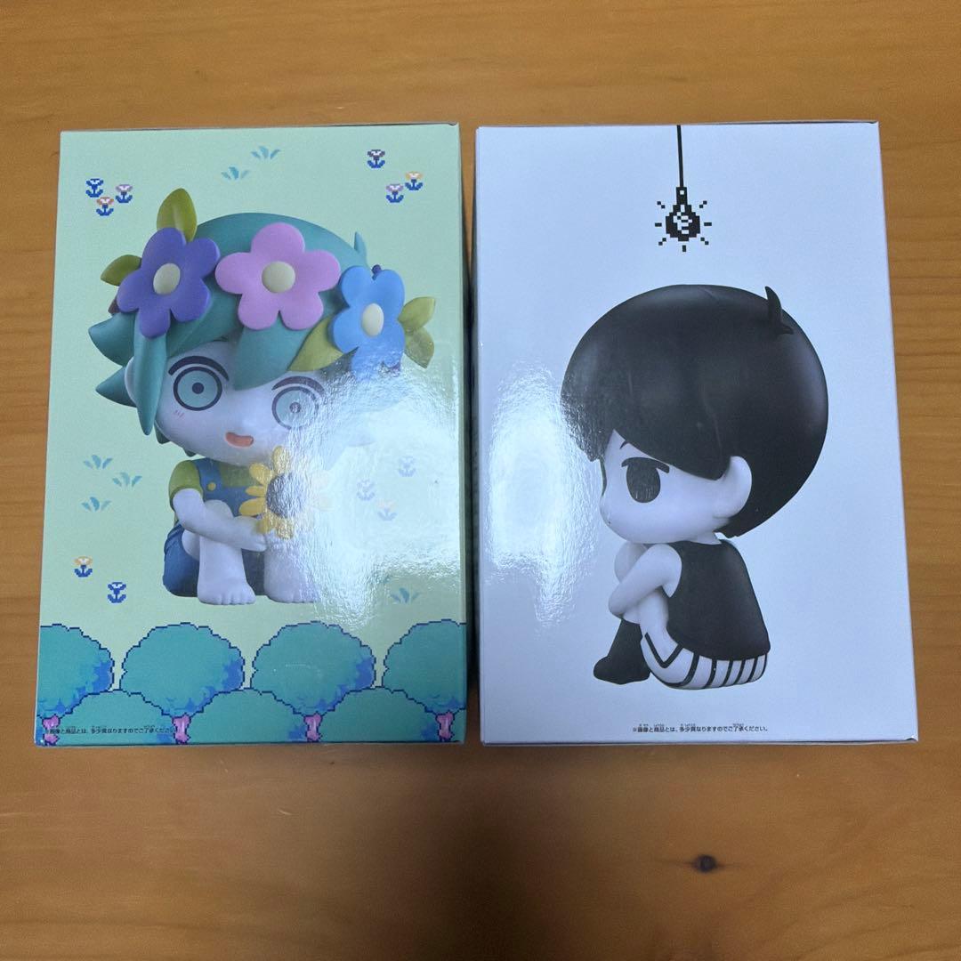 OMORI おすわりフィギュア オモリ バジル 2体セット - メルカリ
