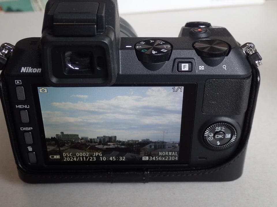 Nikon V2 ミラーレス一眼 GPS・リモコン付