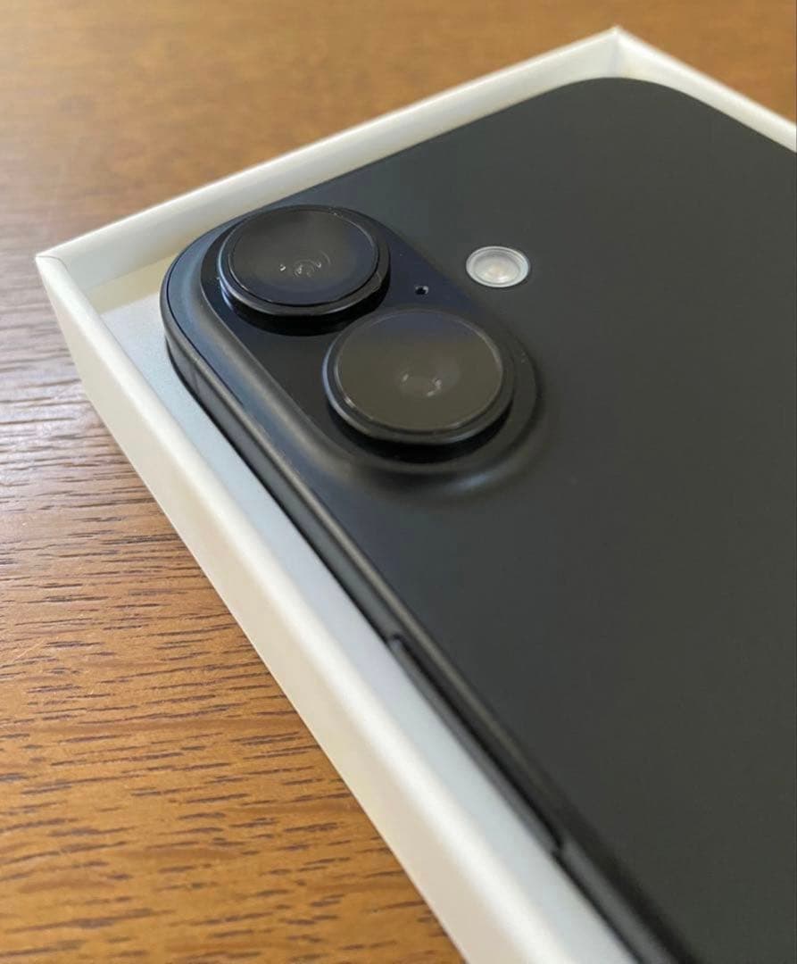 Apple iPhone16 ブラック 128GB(説明書、simピンなし)