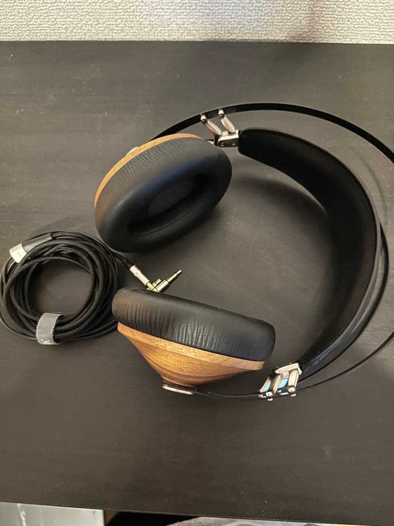 [xenon]99 Classics 有線ヘッドホン Meze Audio、ブランドの名機をブラッシュアップした密閉型ヘッドホン