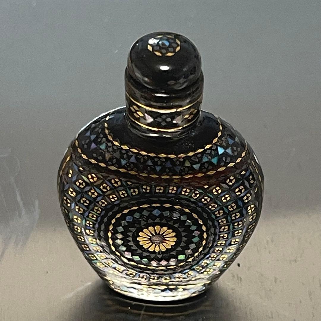 中国骨董　螺鈿鼻煙壺　漆　嗅ぎ煙草入れ　アンティーク 鼻煙壺 象牙風 古美術 骨董 アンティーク 中国 嗅ぎたばこ入れ 中国