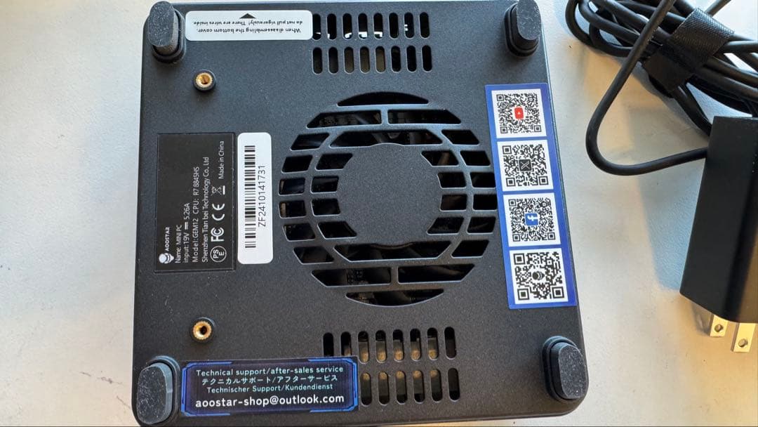 ミニPC Ryzen 7 8845HS 32GBメモリ 1TB SSD AI