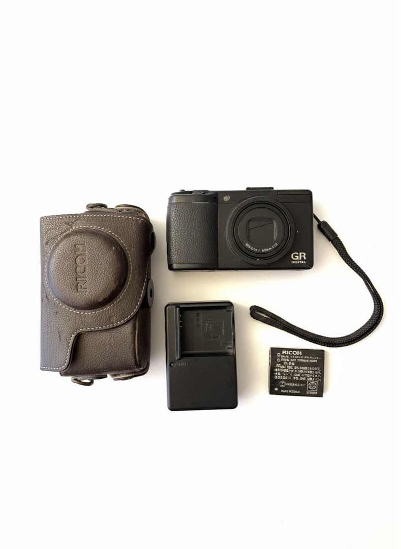 RICOH GR DIGITAL III (CCDセンサー搭載 名機)