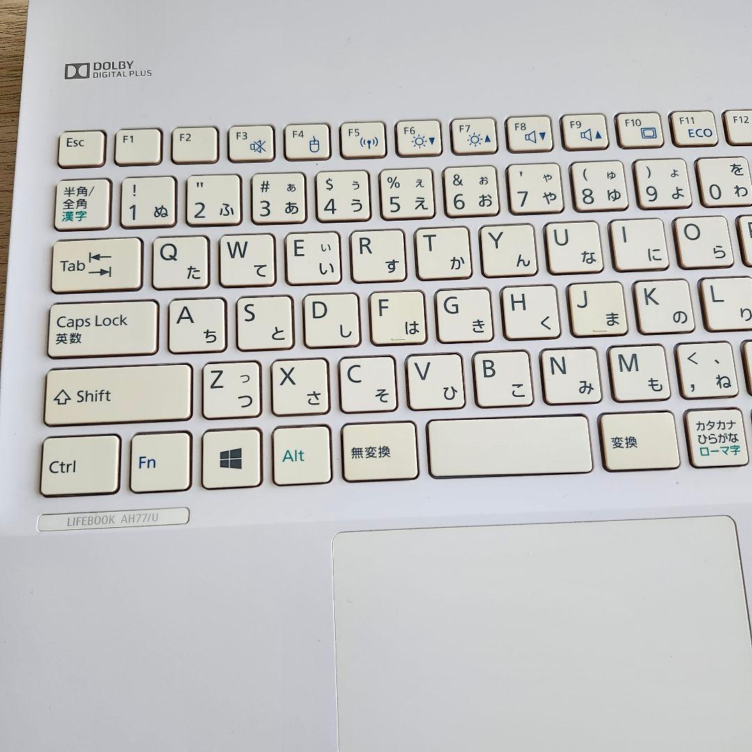 富士通 LIFEBOOK 15.6インチ ホワイトノートPC