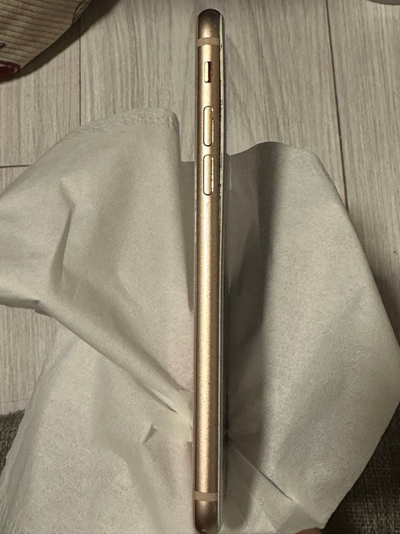 Apple iPhone 8 ゴールド 本体