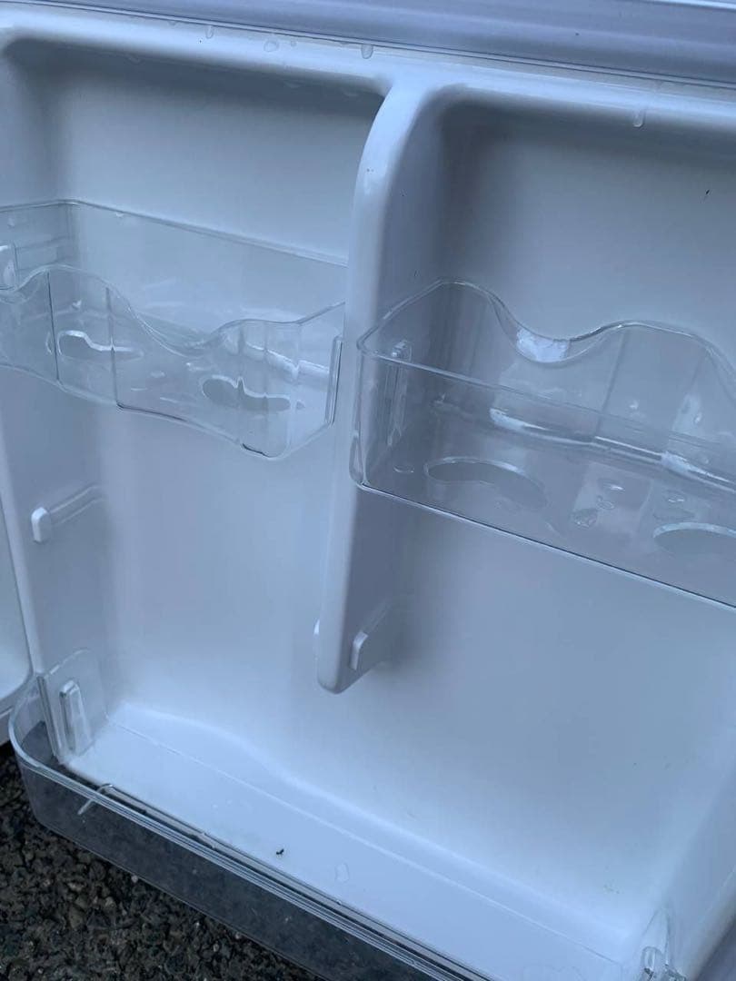 ♦エスキュービズム ２ドア冷蔵庫【2016年製】WR-2090