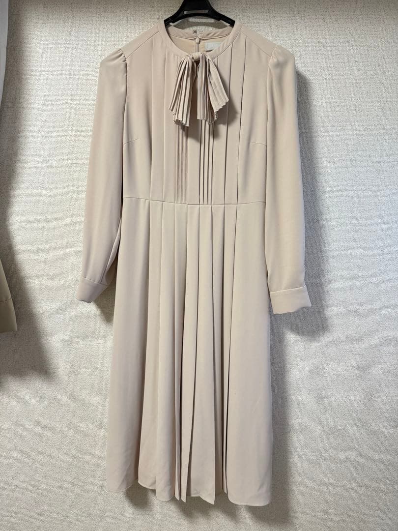 値下げ！CELFORD リボンタイ付きプリーツワンピース 顔合わせ 結婚式