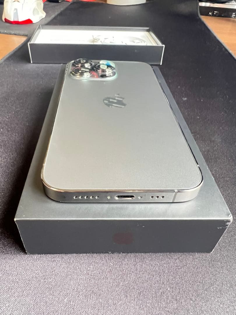 iPhone 13 Pro 512GB ブラック（中古・シャッター音なし）