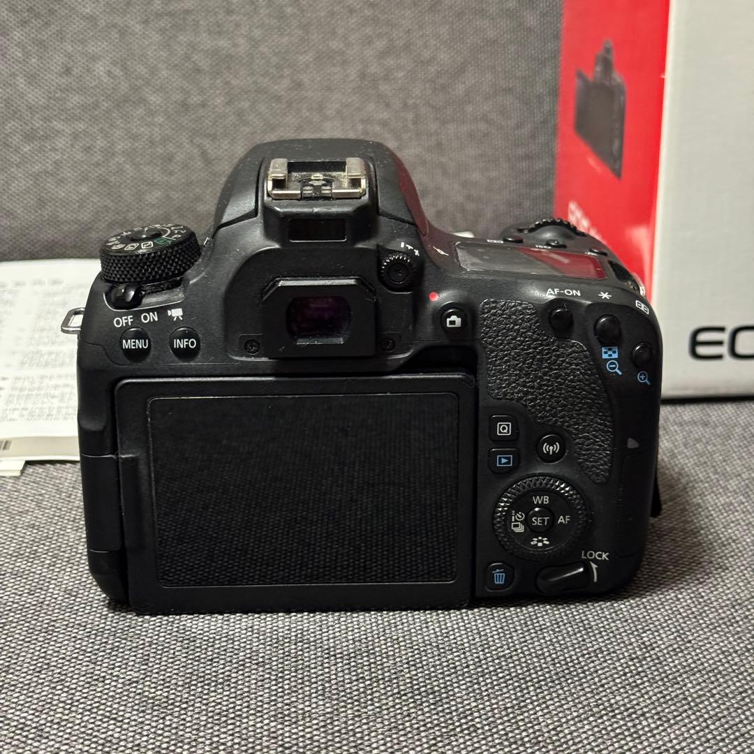 <ジャンク品> Canon EOS 9000D デジタル一眼レフカメラ ボディ