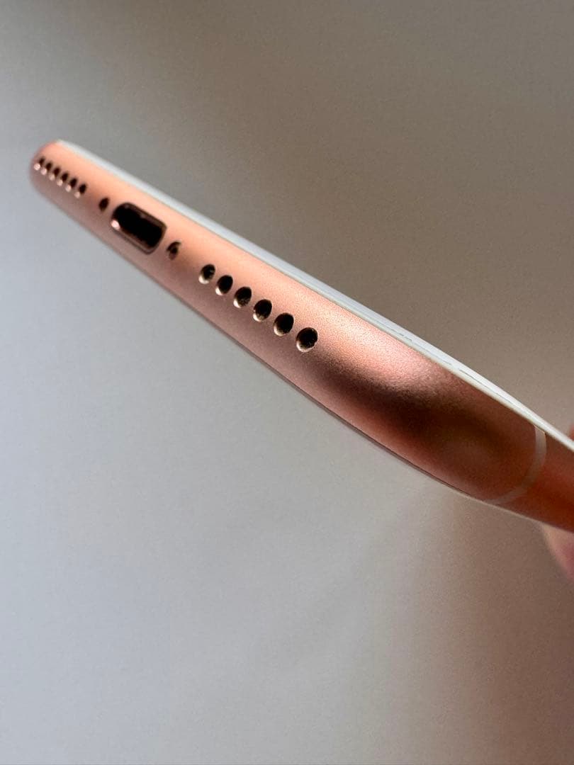 【超美品】とら⭐︎iPhone 8 ゴールド 64GB バッテリー残100%