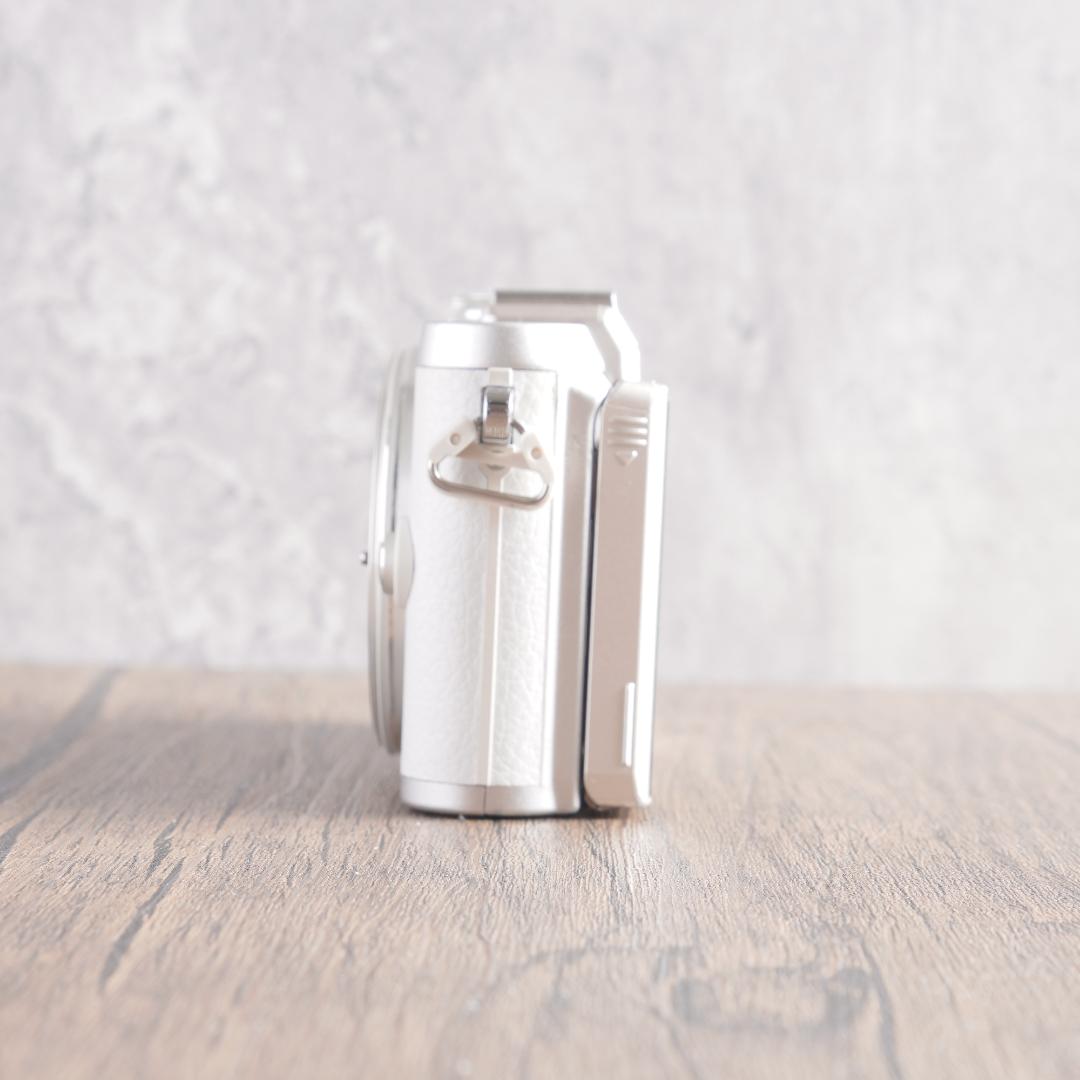 ✨美品✨Wi-Fi搭載✨自撮りも楽々✨OLYMPUS PEN E-PL8　757