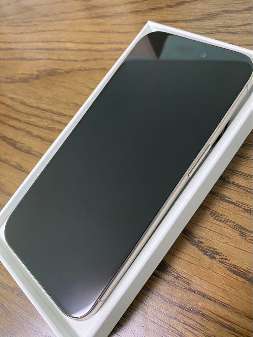 Apple iPhone15pro 128GBナチュラルチタニウム SIMフリー