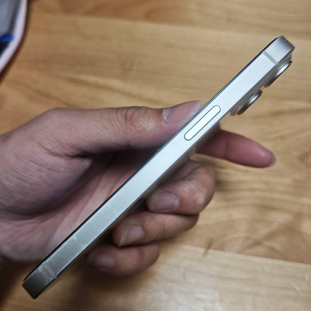 【格安】iPhone 14 128GB スターライト simフリー本体