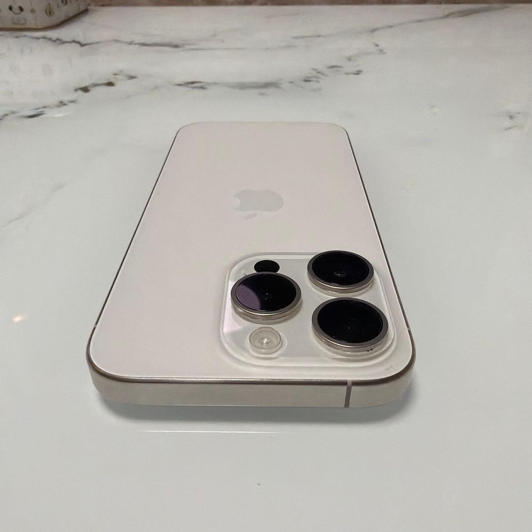 美品 Apple iPhone15 Pro 256GB SIMフリー