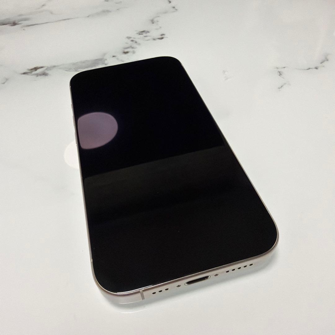 美品 Apple iPhone15 Pro 256GB SIMフリー