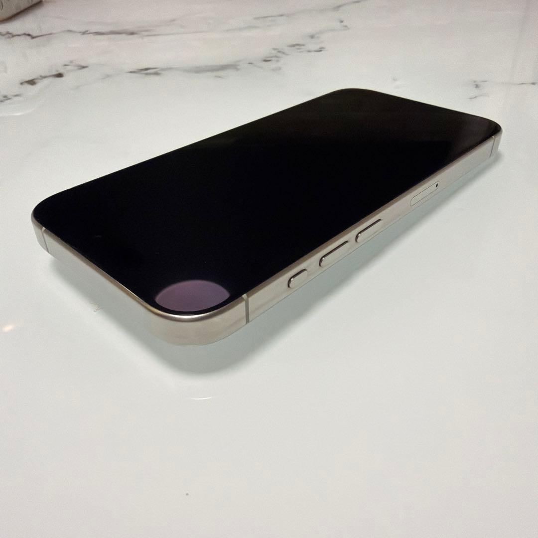 美品 Apple iPhone15 Pro 256GB SIMフリー