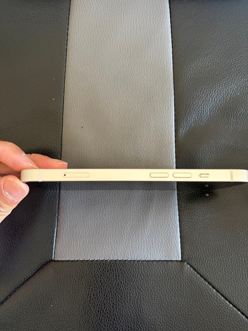 【限定価格】iPhone 13 128GB スターライト