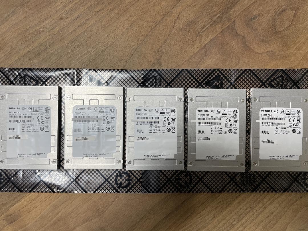 PX02SMF040 Toshiba製  400GB SSD x5枚