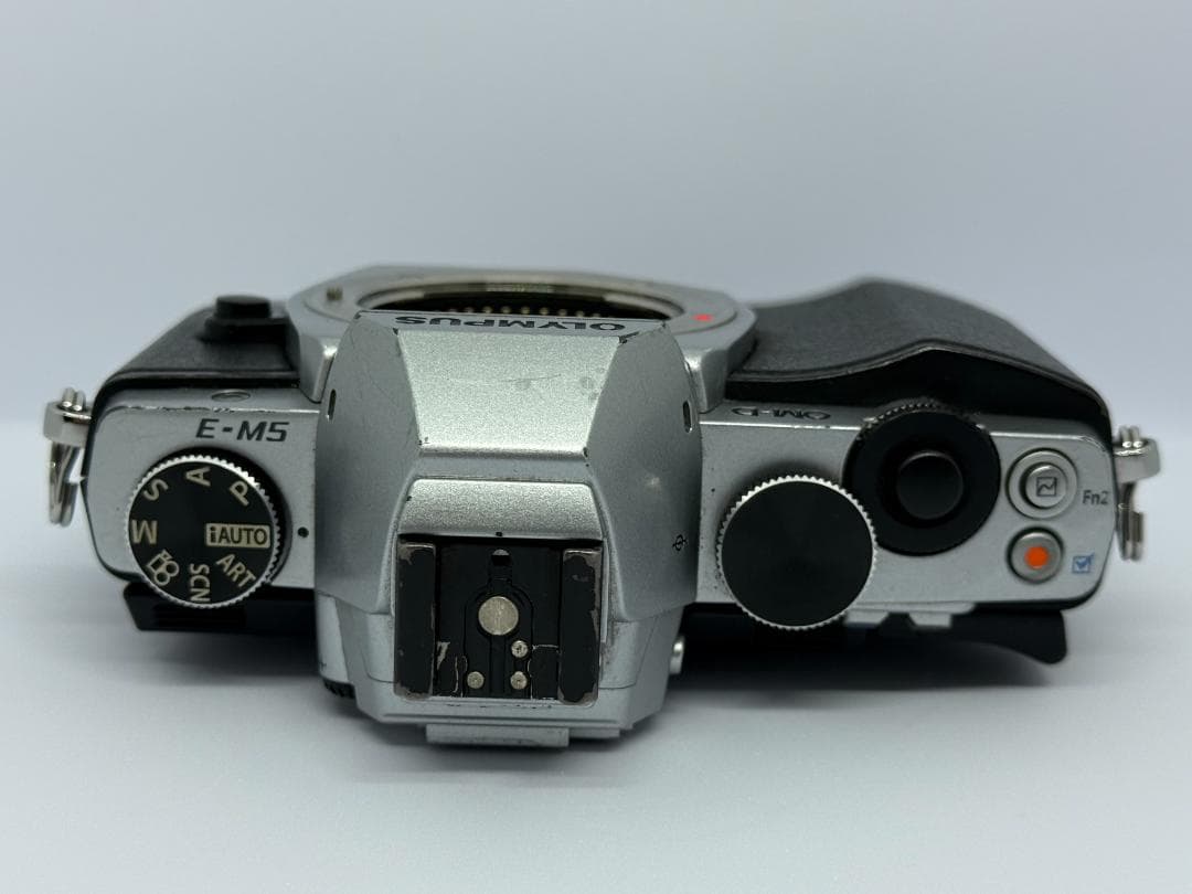 ☆OLYMPUS OM-D E-M5 ボディ☆1605万画素☆