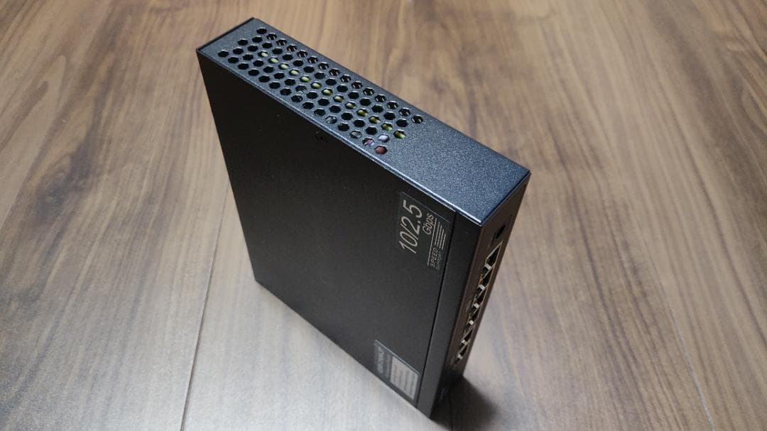 QNAP QSW-2104-2T 10G/2.5G スイッチングハブ