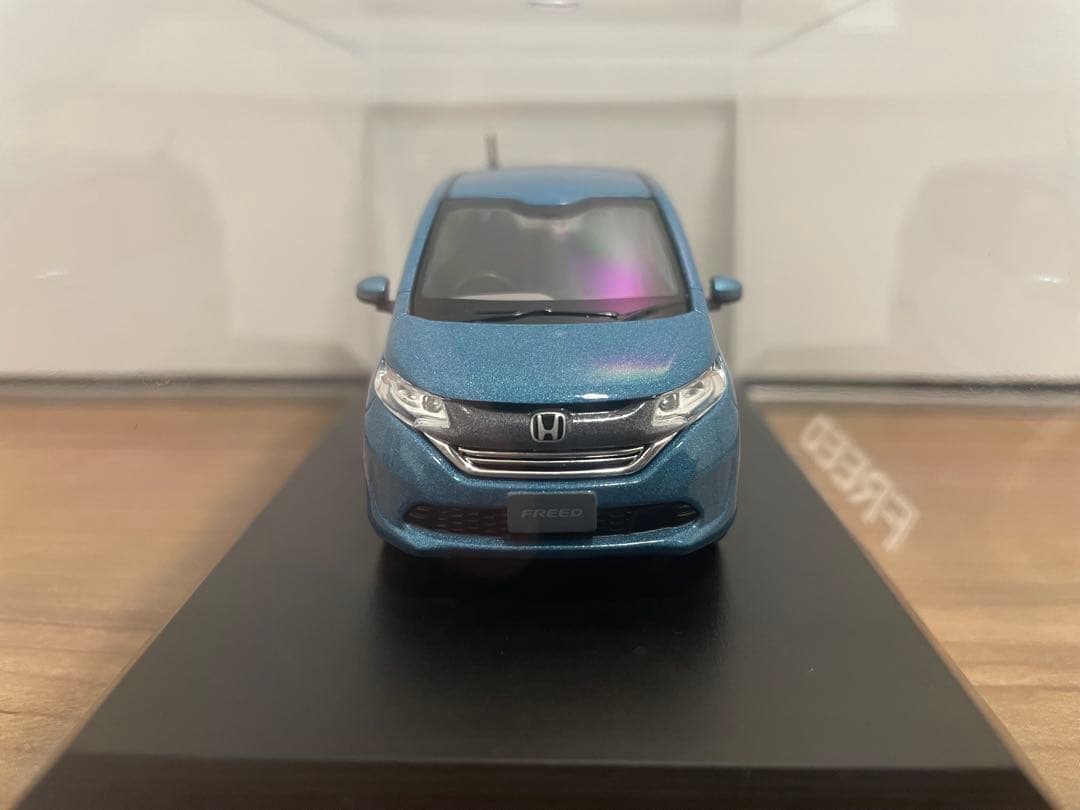 BAYBAYBAY 様専用】2代目フリード FREED GB7 カラーサンプル - メルカリ