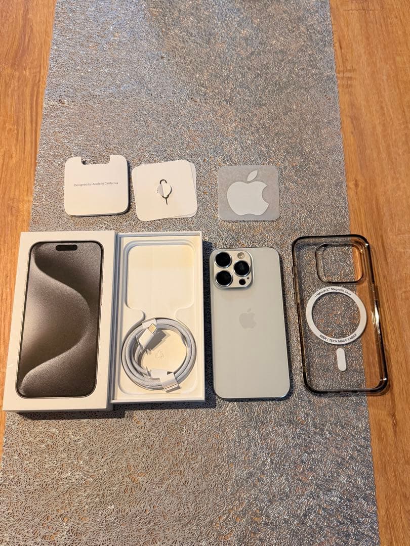 バッテリー100% iPhone 15 Pro ホワイトチタニウム　128GB