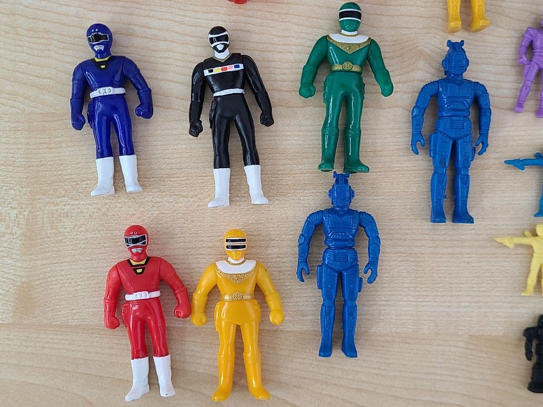 中古】戦隊ヒーローフィギュア 47体セット 消しゴム ソフビ - メルカリ