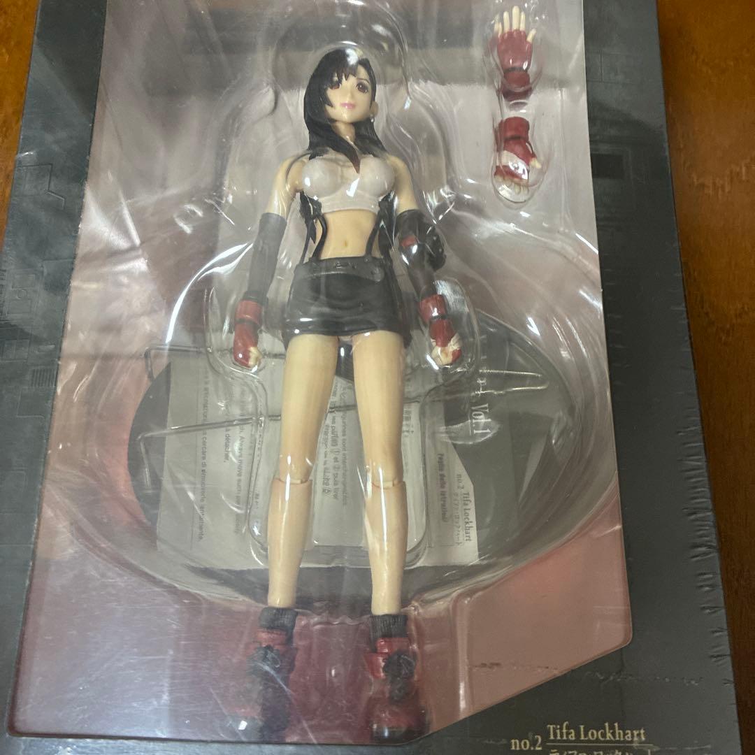 FINAL FANTASY VII Tifa Lockhart フィギュア 卸売り