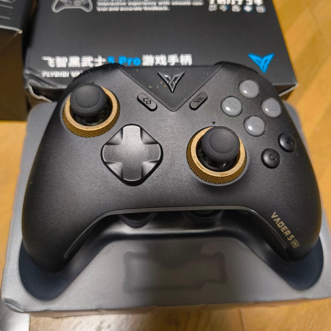 Flydigi Vader 5 Pro ゲームコントローラー 専用充電ドック付