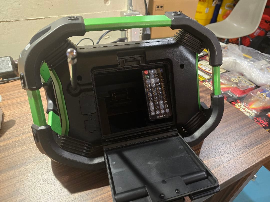 Hitachi Koki ポータブルテレビ UR 18DSML (LSG)