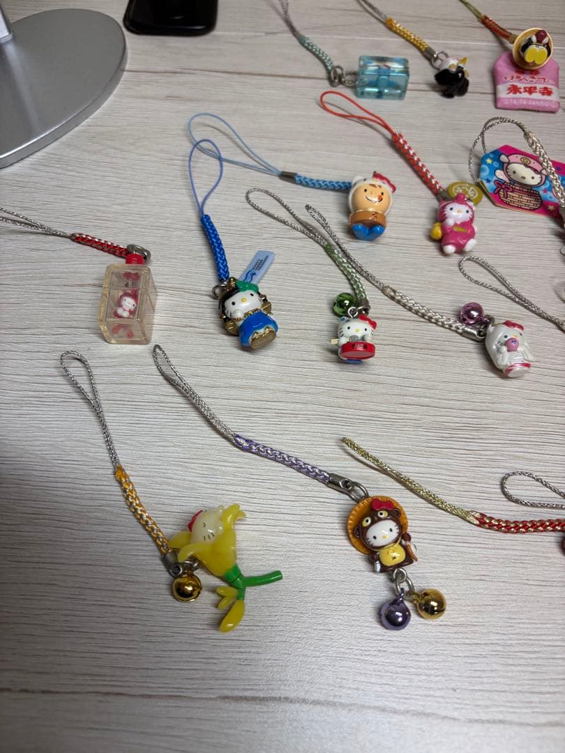 激レア 平成レトロ ご当地ハローキティ ストラップ根付 32個セット