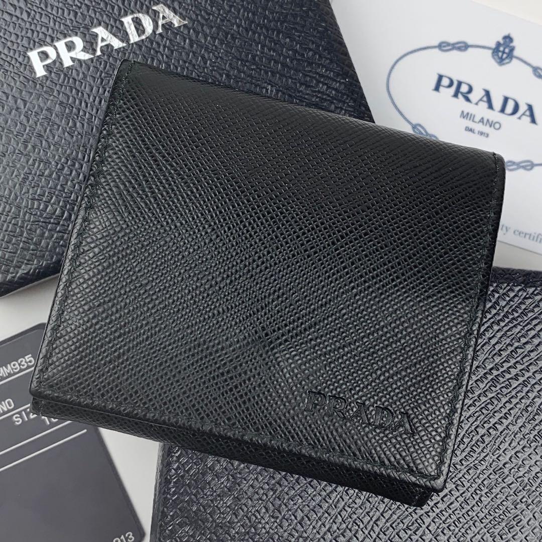 美品✨ PRADA ケース サフィアーノ レザー ブラック エンボスロゴ PRADA（プラダ） iPhone13proMAX用 レザー サフィアーノ