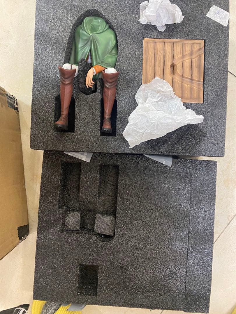 進撃の巨人 エルヴィン・スミス ガレージキット ガレキ スタチュー⑤