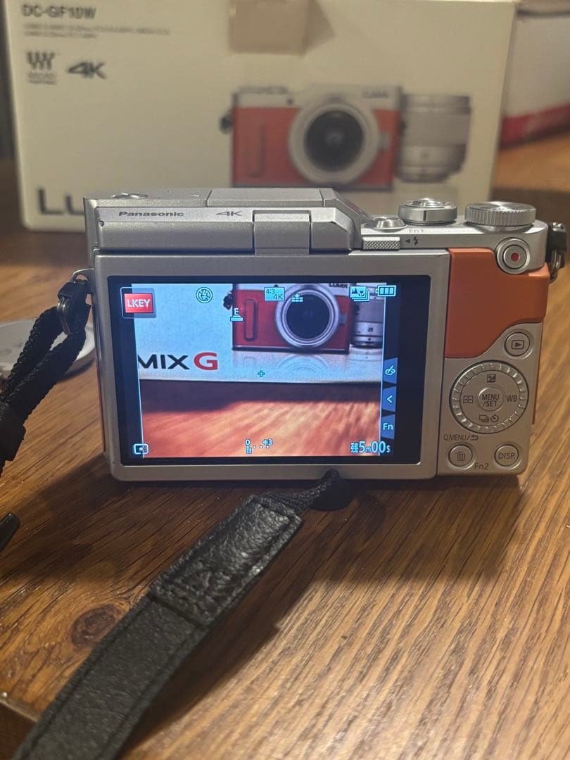 LUMIX GF10W ミラーレス一眼 オレンジ