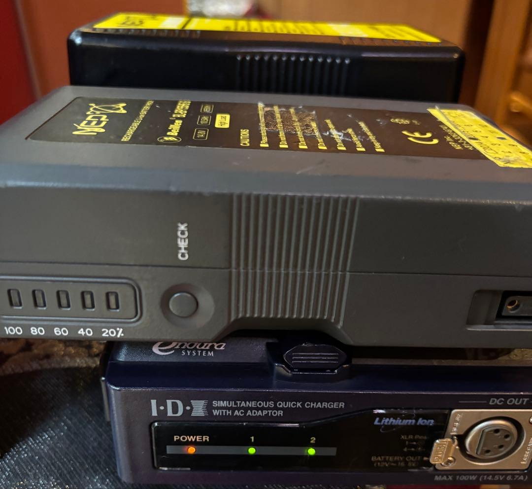 IDX2連バッテリーチャージャー