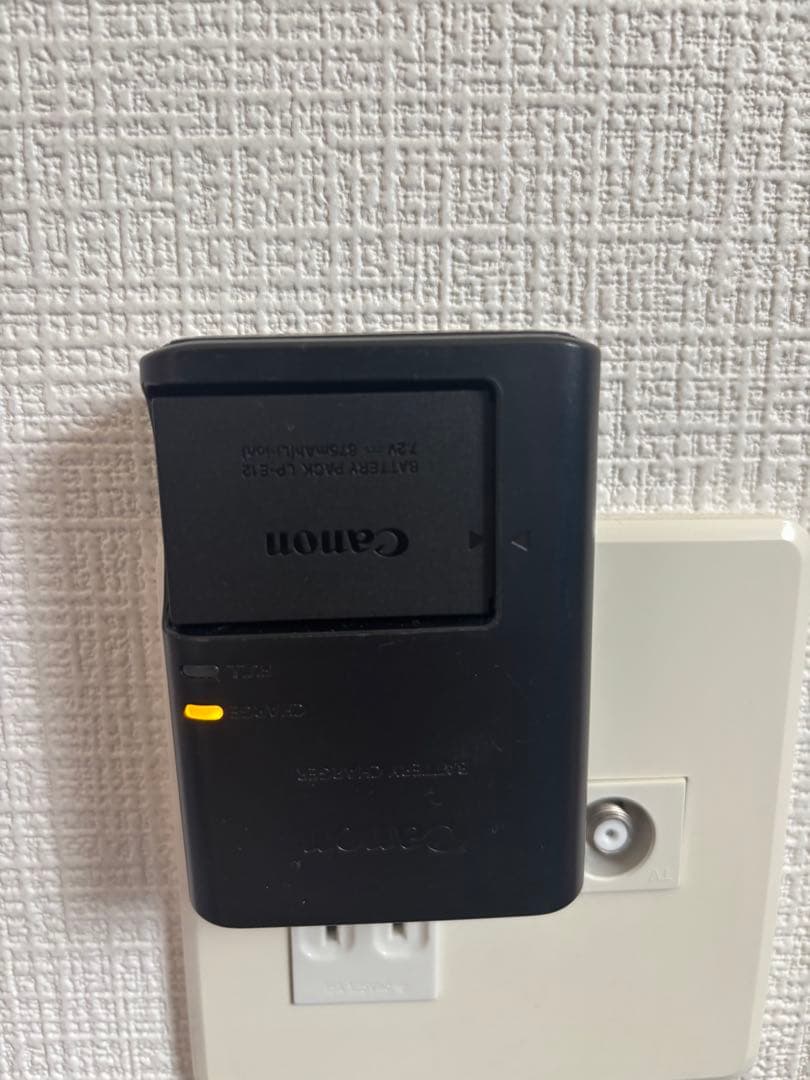 Canon EOS M10 ミラーレス一眼 本体とレンズ付き