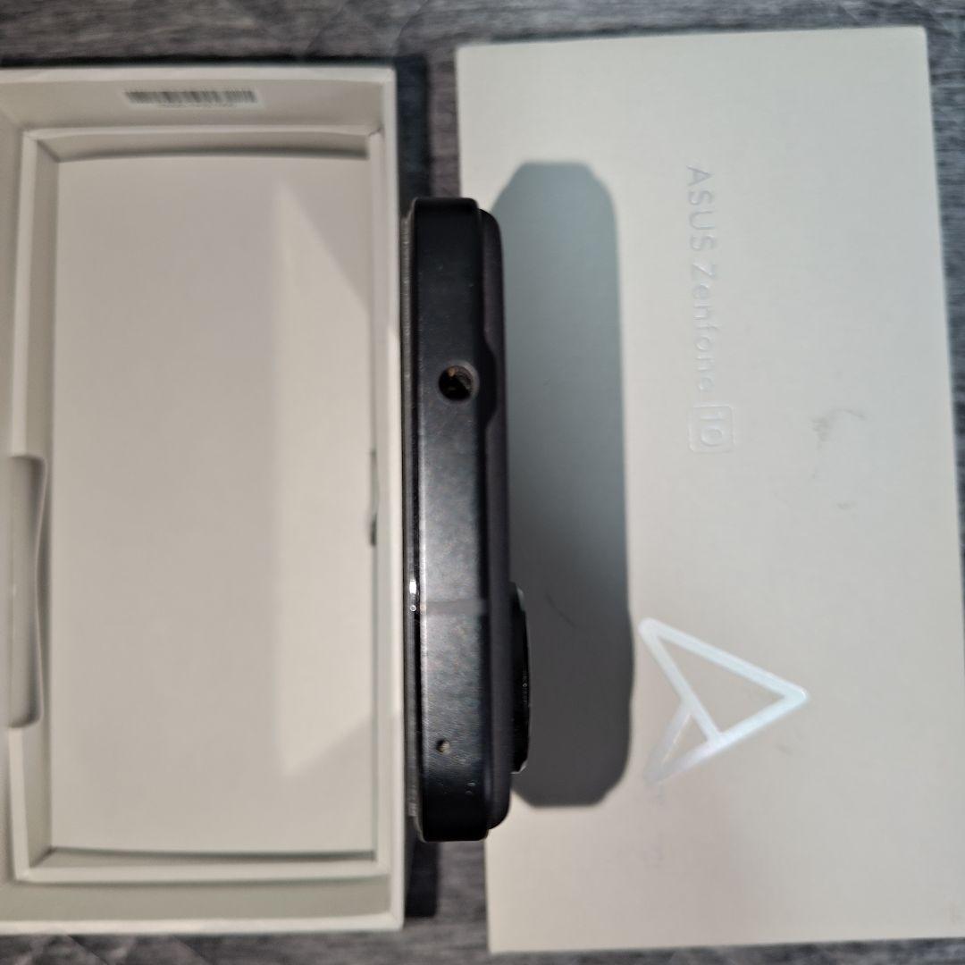 ASUS Zenfone 10 128G SIMフリー　国内版