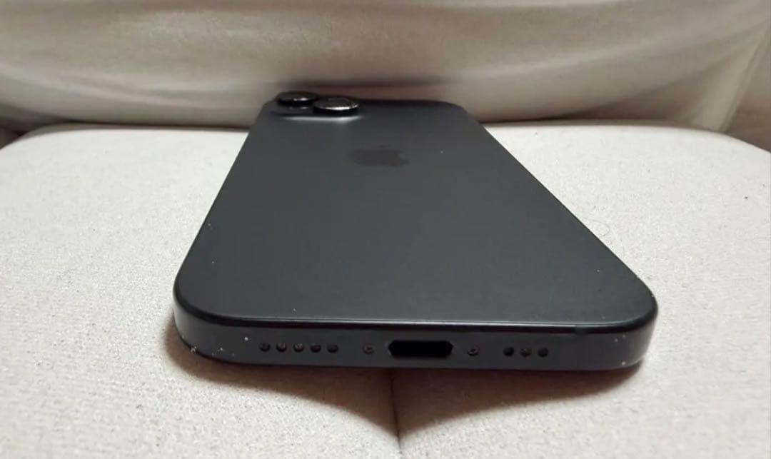 iPhone15ブラック 128GB
