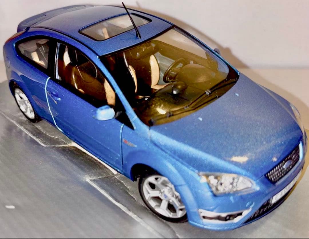 希少シュコー 1/24 フォード フォーカス 未開封シール付 超精密モデル