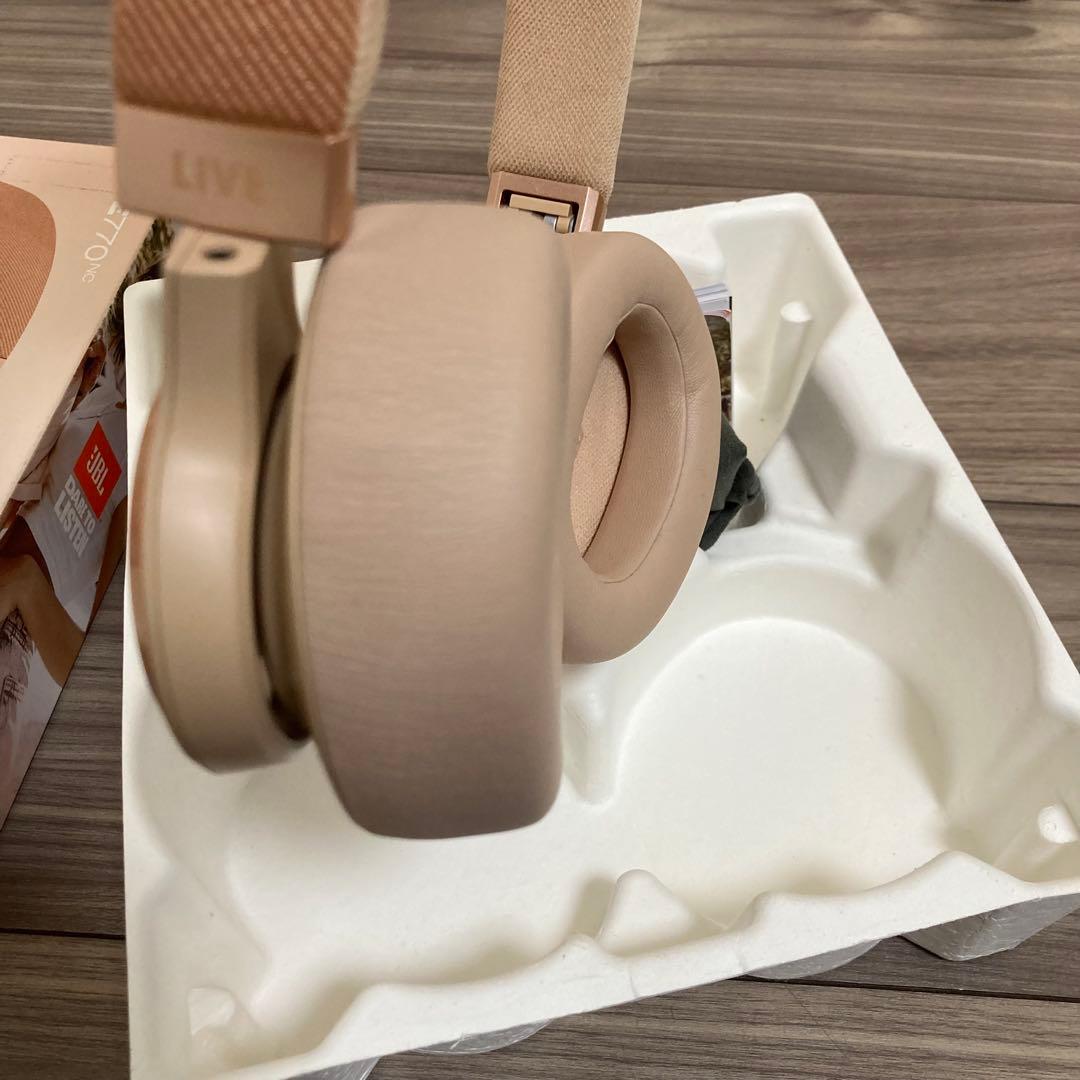 JBL LIVE 770 NC ワイヤレスヘッドホン サンドストーン - メルカリ