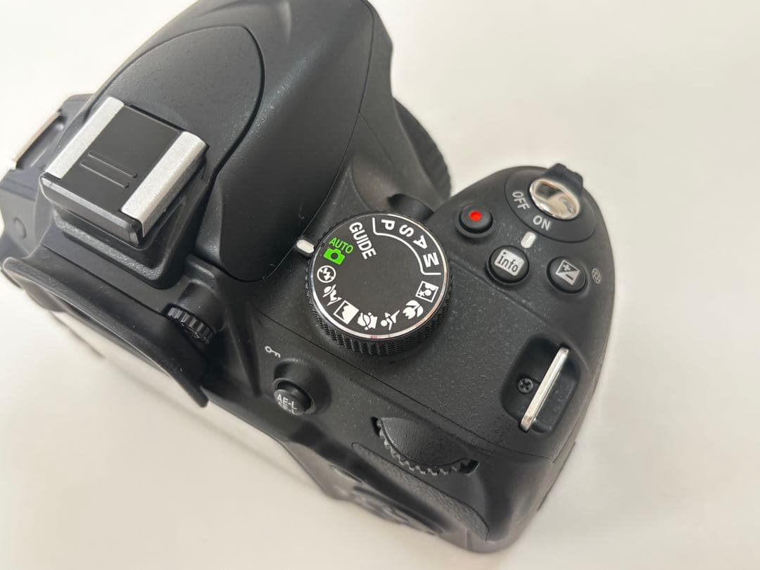 Nikon D3200 ニコン 一眼レフカメラ　ダブルズームレンズキット